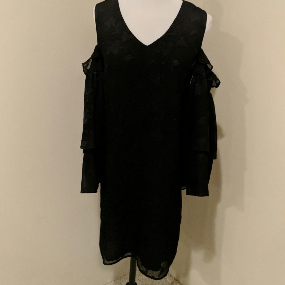 CeCe Black dress puffy sleeves 6